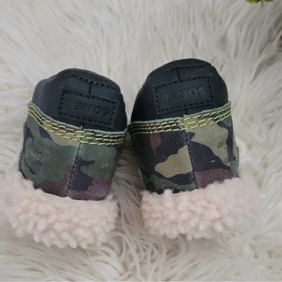 Sorel Green and Black camo cainbootie shearling leather baby booties sz 2 - Picture 6 of 12